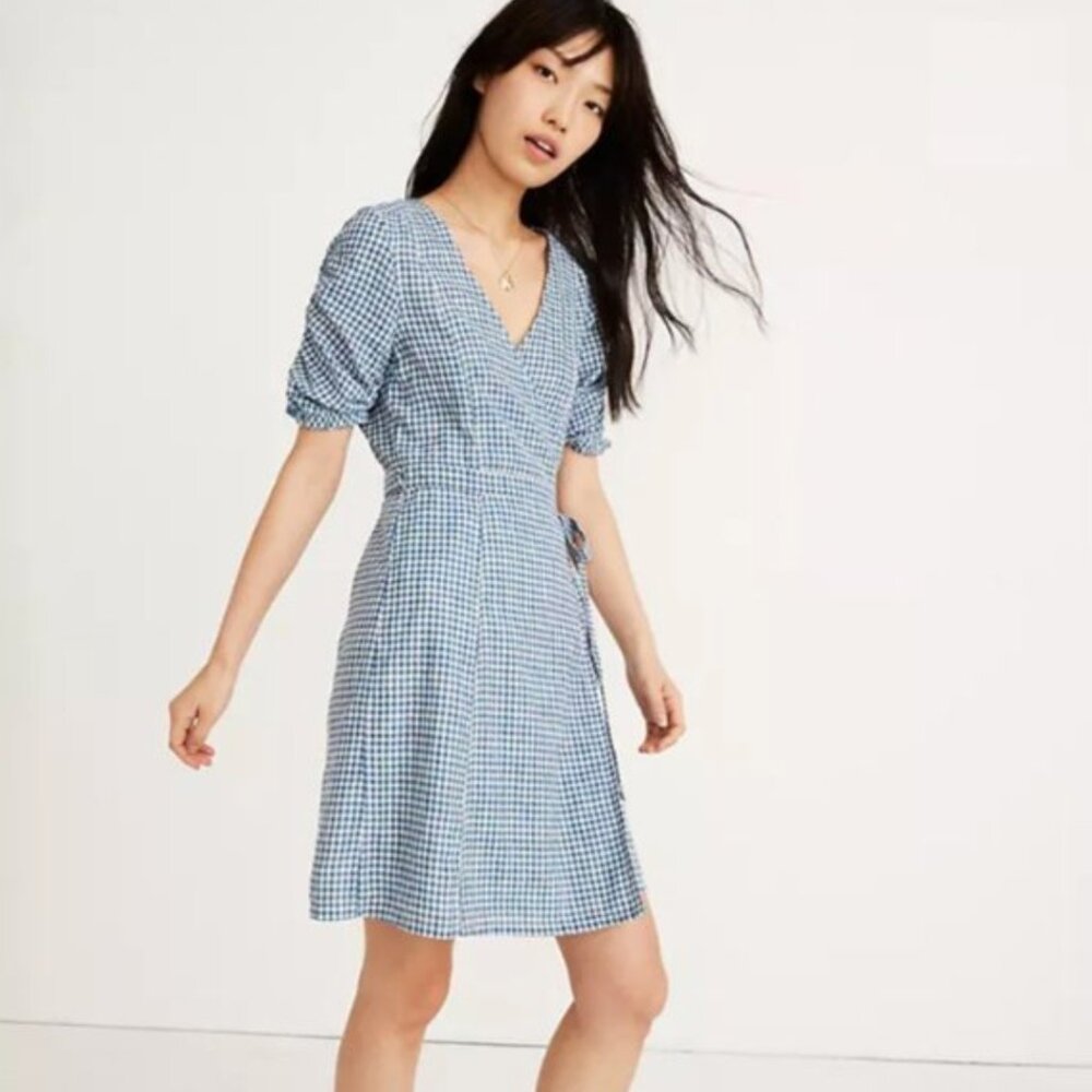 Madewell || Gingham Shirred-Sleeve Wrap Dress - Picture 2 of 7